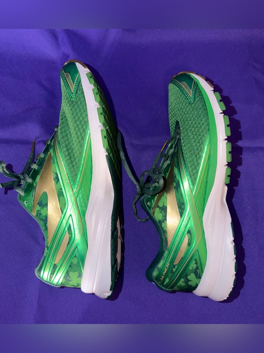 Brooks Launch 4 Women’s St. Patrick’s Day Green Shamrock Running Shoes Size 10.5 - Picture 4 of 8